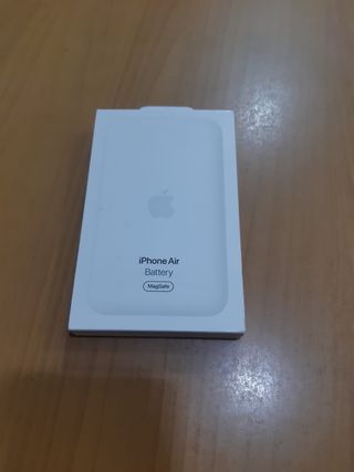 Batteria iPhone MagSafe Apple Nuova