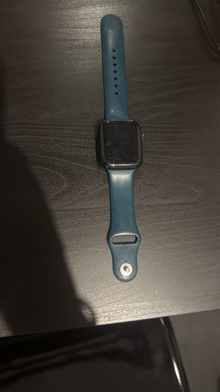 Apple Watch SE 44mm + caricatore e cinturini