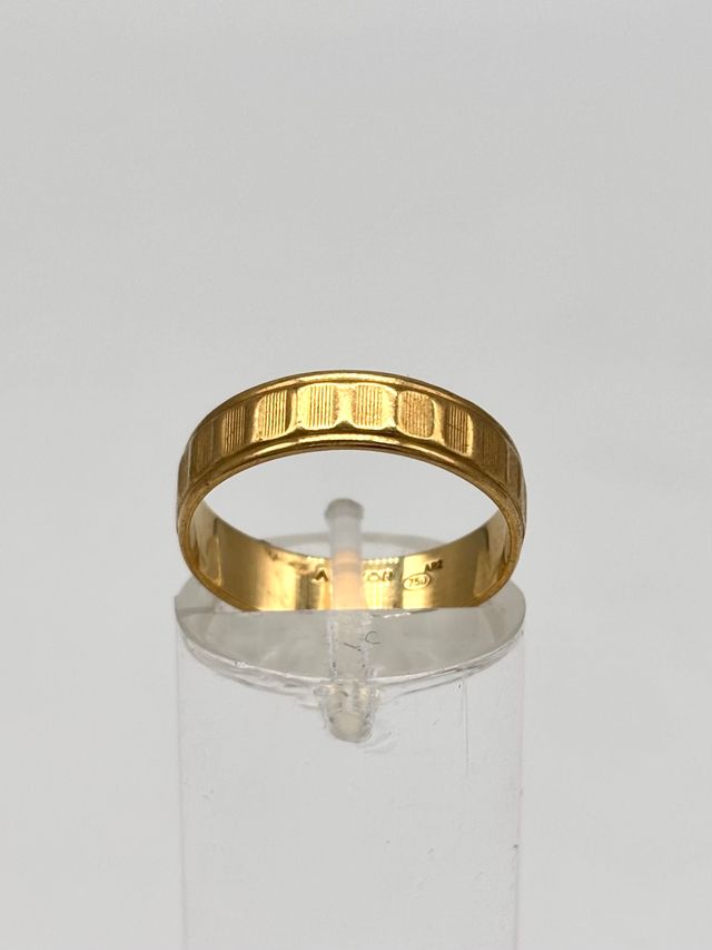 V297 ANILLO ESTRIADO ORO