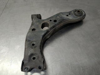 BRAZO SUSPENSION INFERIOR DELANTERO DERECHO TOYOT