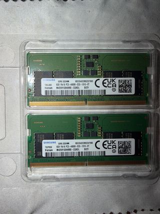 2x Samsung 8GB (16Gb)DDR5 SODIMM RAM 4800Mhz