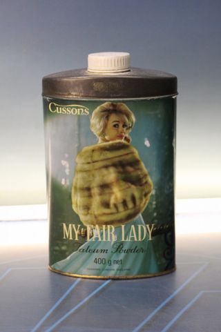 Polvos de Talco Cussons My Fair Lady. Bote metálico.
