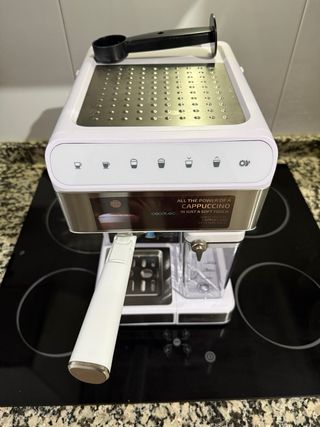 Cafetera Cecotec Cappuccino Semiautomática