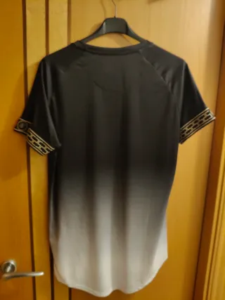 Camiseta SikSilk degradado negro/blanco