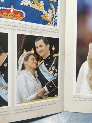 COLECCIONISMO ÁLBUM DE FOTOS BODA REAL FELIPE Y LETIZIA . PRONTO . COMPLETO perfecto estado