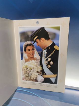COLECCIONISMO ÁLBUM DE FOTOS BODA REAL FELIPE Y LETIZIA . PRONTO . COMPLETO perfecto estado