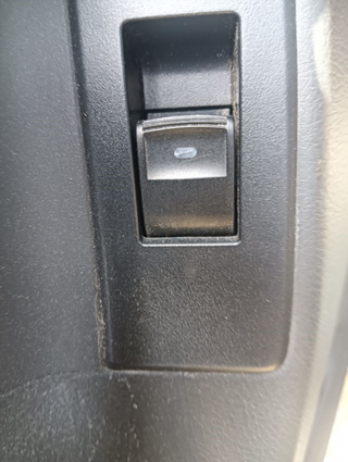 MANDO ELEVALUNAS TRASERO IZQUIERDO TOYOTA VERSO (