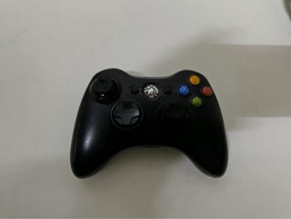 Xbox 360 con Kinect e gioco Assassin's Creed