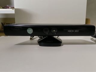 Xbox 360 con Kinect e gioco Assassin's Creed