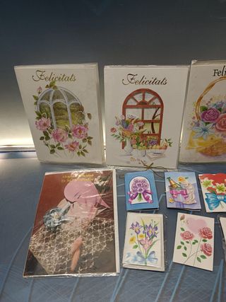 11 FELICITACIONES MUSICALES - AÑO 1980, funcionando, aunque pila gastada