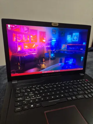 Portátil Asus Rog i7-7700hq,16gb,gtx1050,17.3"