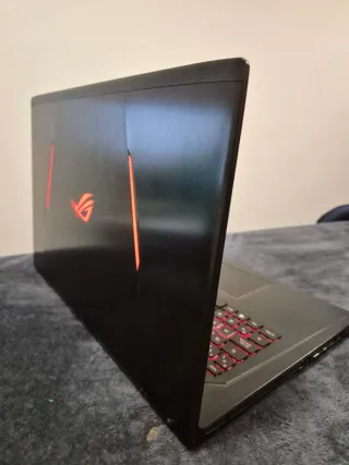 Portátil Asus Rog i7-7700hq,16gb,gtx1050,17.3"
