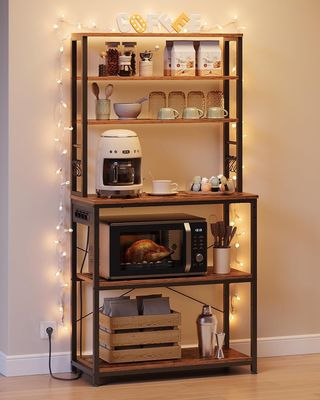 Estante de Cocina con Toma de Corriente, Soporte para Microondas, Organizador de 6 Estantes con 6 Ganchos para Barra, de Acero, 40 x 80 x 167 cm, Marrón Vintage y Negro Tinta KKS119K06