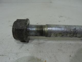 Daelim 29917 eje rueda trasera daystar 125