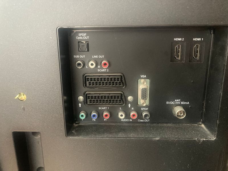 Televisión LCD OKI V40B FHSU con mando