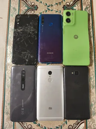 Lote 6 cellulari per ricambi (BQ, Honor, Motorola, R)
