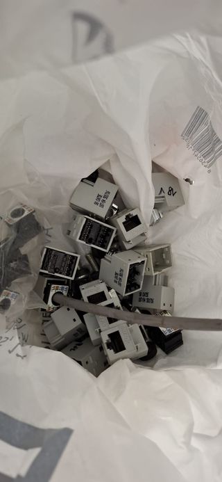 Armario Rack Hoppal con Conectores