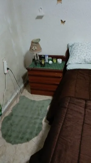 Canapé 135cm + 2 Mesitas Noche 3 cajones + cómoda