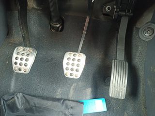 PEDAL EMBRAGUE MITSUBISHI COLT CZ3 BERL. 3 (Z30)