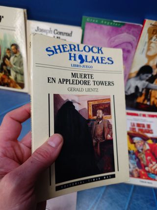 8 libros juveniles variados