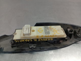 MANDO ELEVALUNAS DELANTERO IZQUIERDO MITSUBISHI G