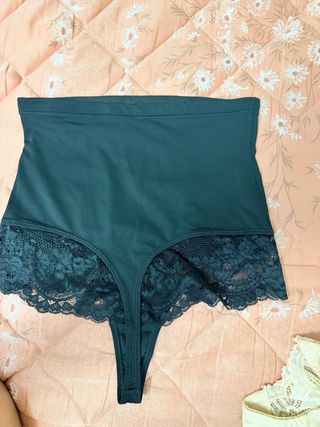 Faja Tanga Moldeadora Encaje Negro