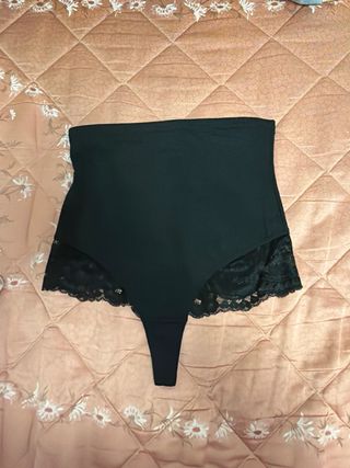 Faja Tanga Moldeadora Encaje Negro