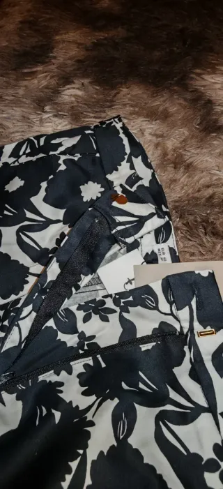 Pantaloni a stampa floreale taglia 40