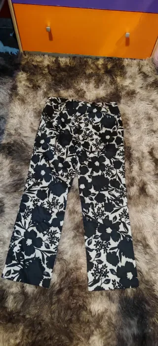 Pantaloni a stampa floreale taglia 40