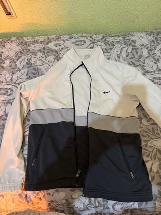 Chaqueta Nike Deportiva Tricolor