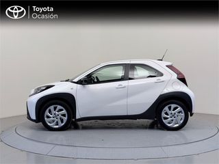 TOYOTA Aygo X 5 Puertas Play 70 Automático (s-CVT)