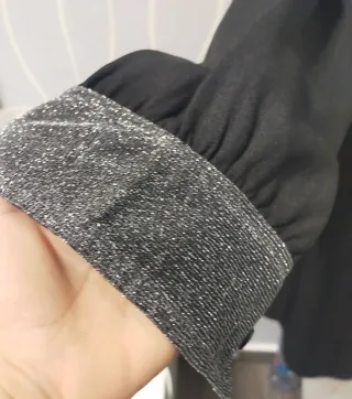 Vestido fiesta negro con detalles plateados