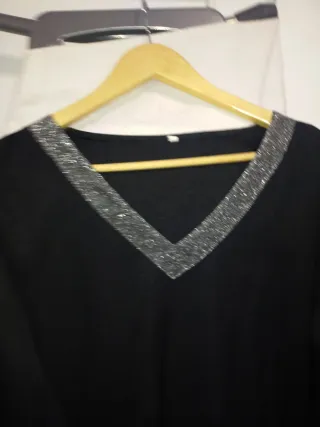 Vestido fiesta negro con detalles plateados