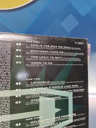 dos LPs, discos, MC. Hammer, buen estado