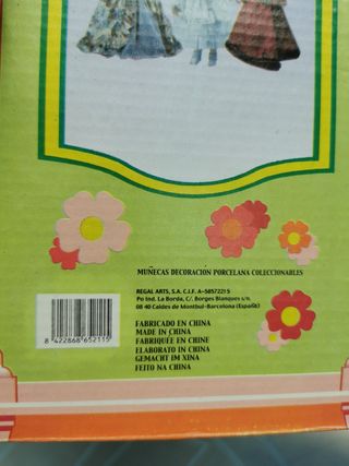 Muñeca de porcelana, 35 cm. sin uso