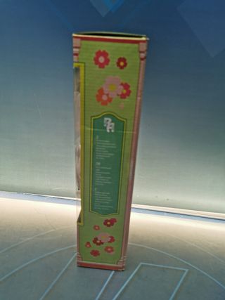 Muñeca de porcelana, 35 cm. sin uso