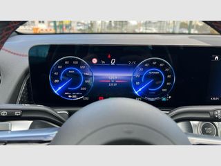 Mercedes Benz EQB EQB 250+