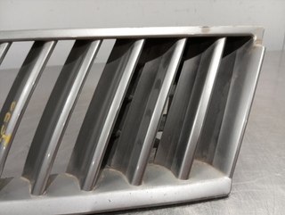 REJILLA PARAGOLPES IZQUIERDA RENAULT VEL SATIS (B