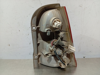 PILOTO TRASERO IZQUIERDO DAEWOO NEXIA 0311000545