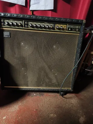 Roland Jazz Chorus 160 Amplificador Guitarra