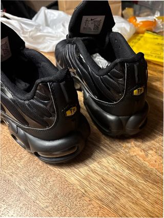 Nike TN Air Max Plus Talla 40 Negro