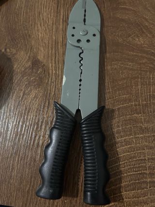 Herramienta Cortacables y Pelacables RATIO GS