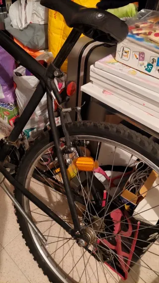 Bicicleta negra 14 pulgadas