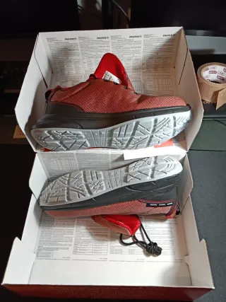 Botas de seguridad PANTER nuevas