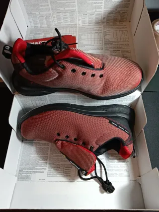 Botas de seguridad PANTER nuevas