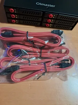 Caja para 6 discos duros