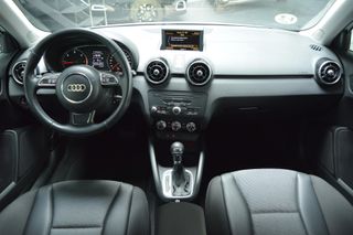 AUDI A1 1.6 TDI 90cv S tronic Attraction