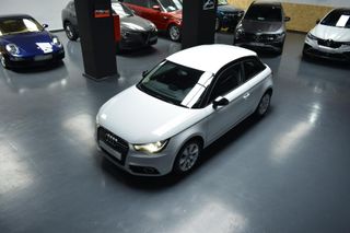AUDI A1 1.6 TDI 90cv S tronic Attraction