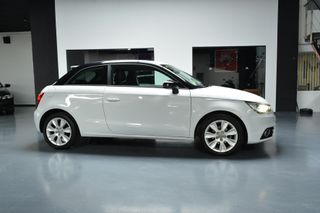 AUDI A1 1.6 TDI 90cv S tronic Attraction