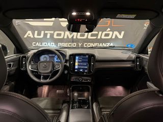 VOLVO XC40 1.5 T5 Twin Recharge R-Design Auto
